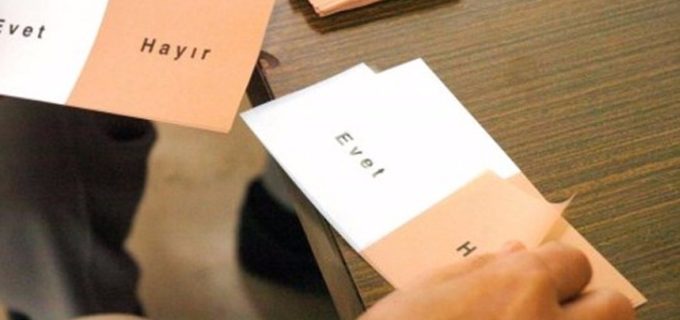 الاستفتاء الدستوري في تركيا