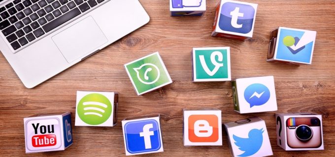 السعوديون-والمواقع-الاجتماعية-..-عالم-بلا-حدود1