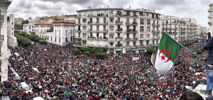 احتجاجات-الجزائر-بين-مخاوف-الماضي-ومآلات-المستقبل